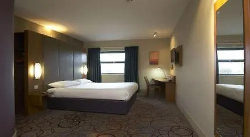 Purple Sheffield Meadowhall 3*,  Reino Unido
